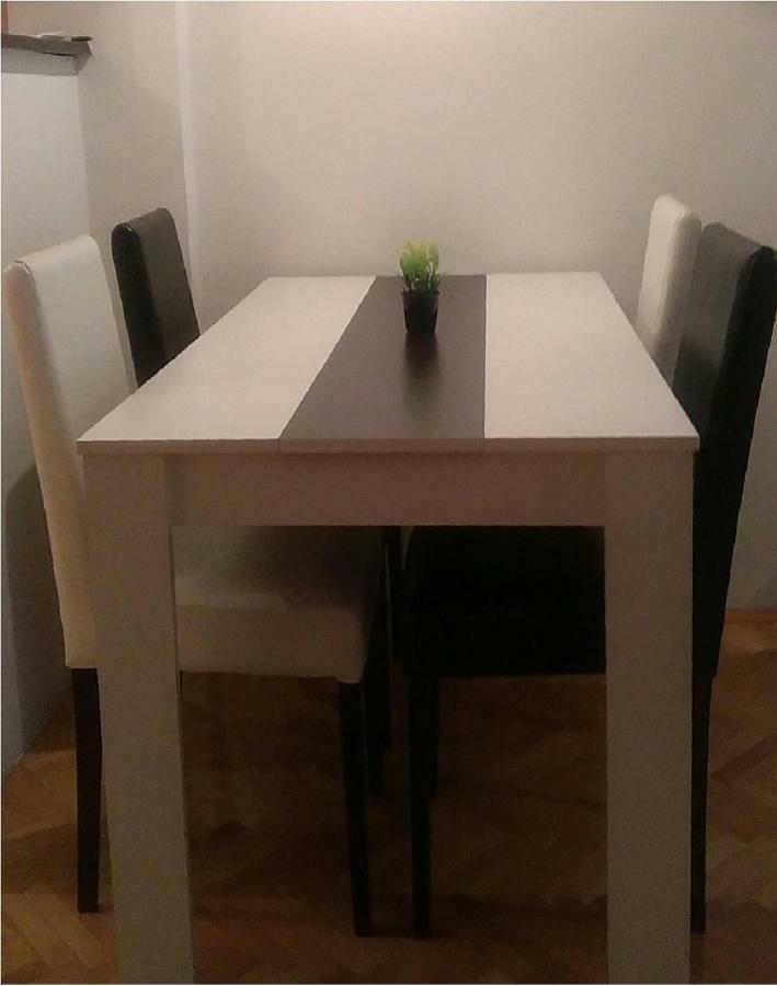 Queen Milica Skopje Bagian luar foto